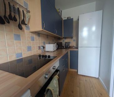 4 bedroom house share to rent - Photo 3