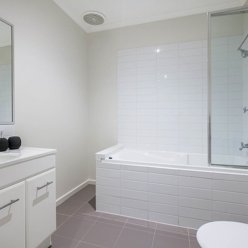 8/1B Wilkinson Street, Reservoir VIC 3073 - Photo 1