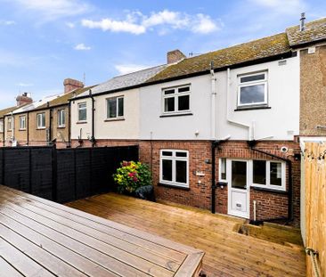 3 bedroom terraced house to rent - Photo 2