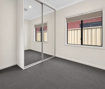 Modern Three-Bedroom Home - Photo 3