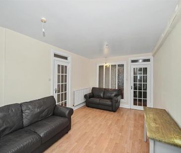 35 North Street, Newtownards, BT23 4DE - Photo 2