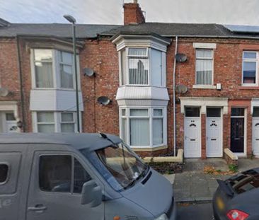 3 bedroom flat to rent - Photo 6