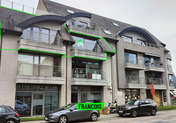 Ruim twee slaapkamer appartement te huur in centrum Oostkamp! - Photo 1