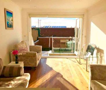 A purpose built 6 bedroom shared home Room 6 - Photo 6