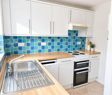 2 bedroom terraced house to rent - Photo 4