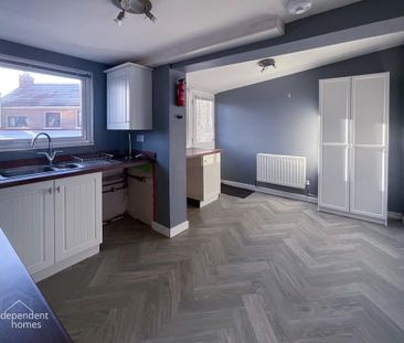 18 Albert Street, Larne, BT40 1LG - Photo 6