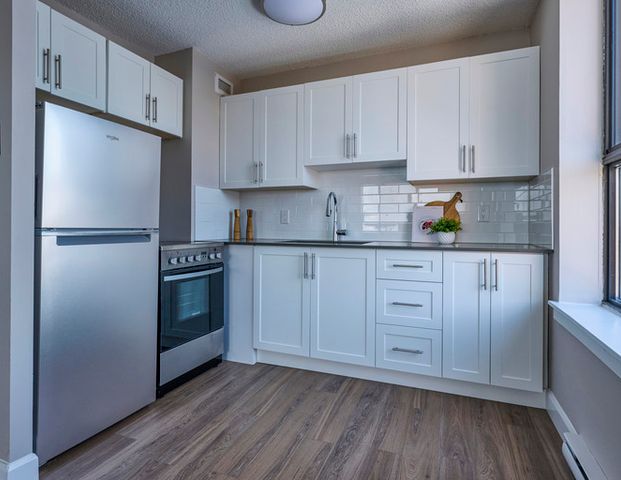 Riverton Park | 89 Forward Avenue, Ottawa - Photo 1