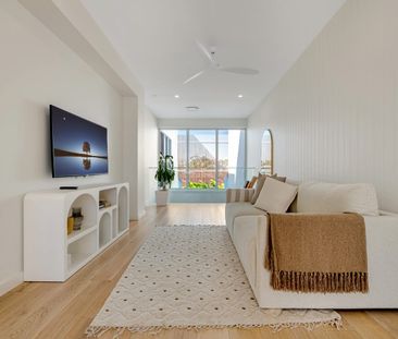 Embrace Luxury Beachside Living in Warana: Brand-New 3BR + Study Ho... - Photo 4