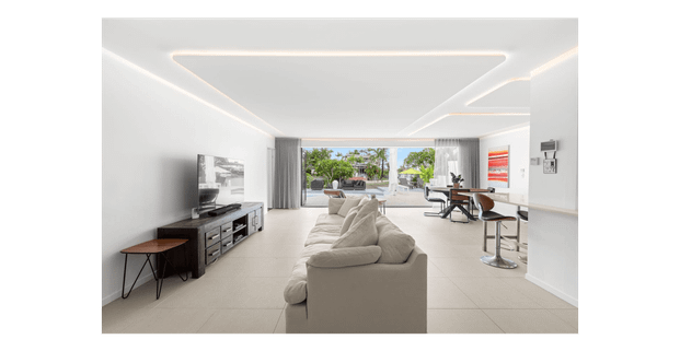 Luxury Waterfront Living in Exclusive Sorrento - dual living potential - Photo 1