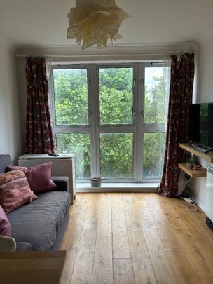 1 Bed Flat, Horseferry Road, E14 - Photo 1