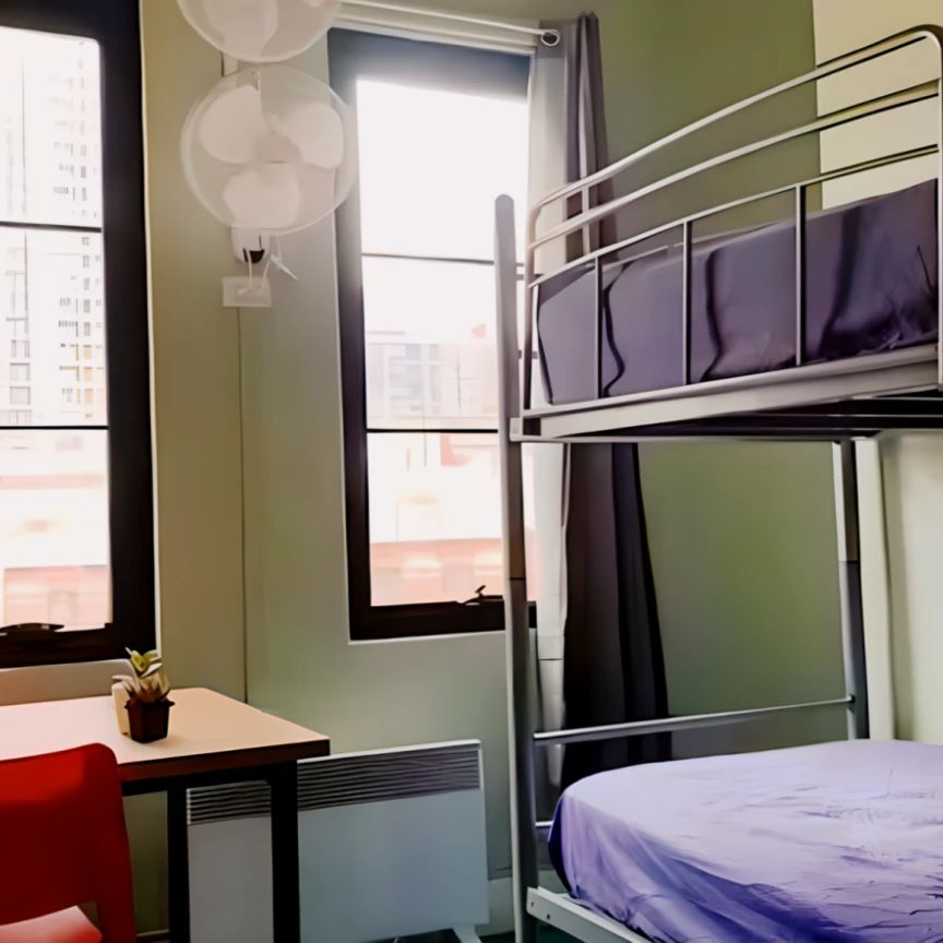 3 People Shared - Photo 1