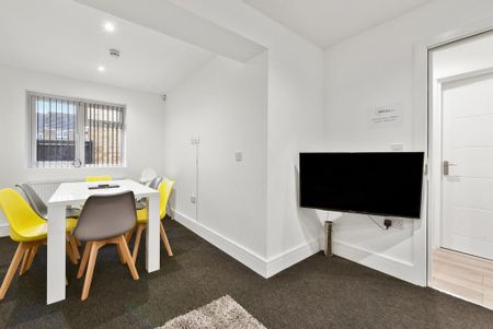 5 bedroom apartment to rent - Photo 4