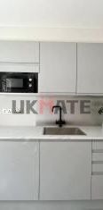 Yoho Battersea Park 3b3b Room 1 Room 2 Room 3 - Photo 1