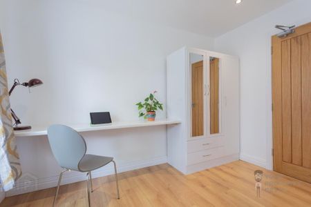 Room 6, 342 Woodstock Road, Belfast, BT6 9DP - Photo 3