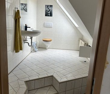 Erfurt: gemütliche 2 Raum Wohnung im Dachgeschoß - Foto 1