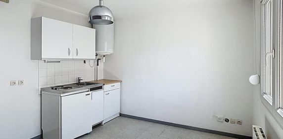 Location Appartement 1 pièce 18m² CLERMONT FERRAND 63000 - Photo 2
