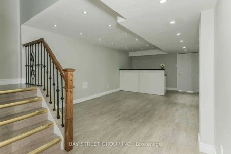 Property For Lease | N9049600 - Photo 2