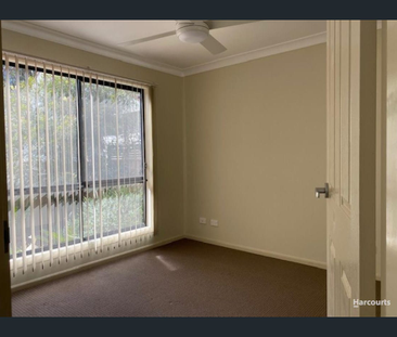 Modern 2 Bedroom Cottage Close to Amenities - Photo 2