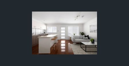 Stylish Newport Living with Private Courtyard! - Photo 2