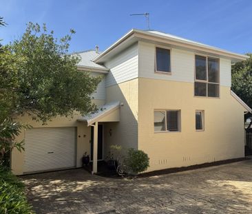 Location, Location, Location! - Photo 6