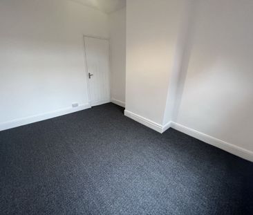 2 Bedroom Terraced - Photo 5