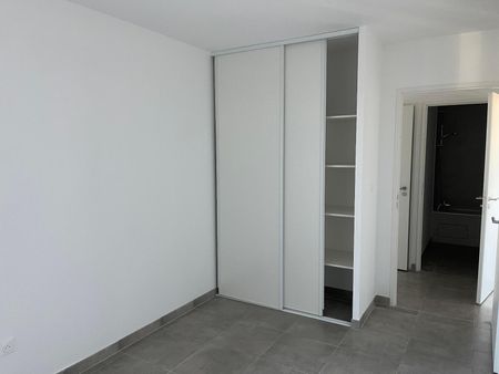 APPARTEMENT T3 66M - Photo 2