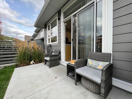 3 bed/3 bath Townhouse in Lake Country - Photo 3