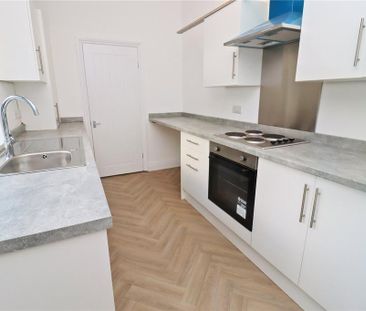 3 bedroom terraced house to rent - Photo 6