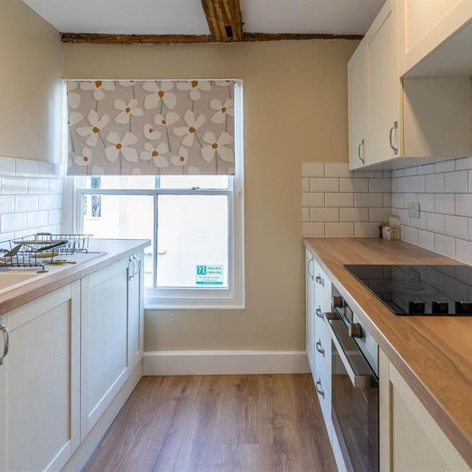 1 bedroom in a house share to rent - Photo 1