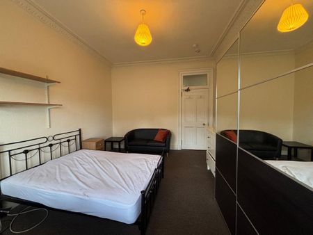 4 bedroom flat to rent - Photo 5