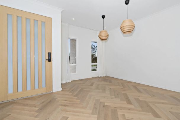 Immaculate Family Home in a Peaceful Upper Kedron Pocket - Photo 1