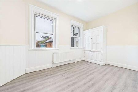 Andover Road, Newbury, Berkshire, RG14 - Photo 4