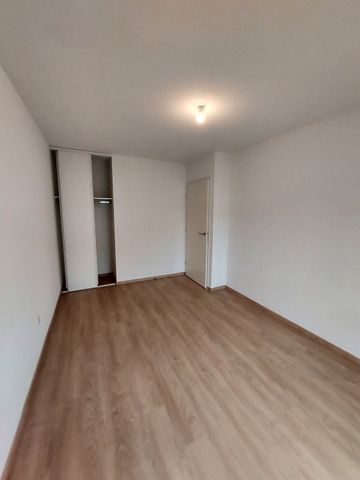 Location Appartement 2 pièces 40m² LA ROCHELLE 17000 - Photo 2