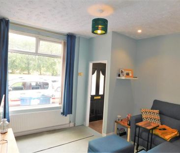 2 bedroom terraced house to rent - Photo 2