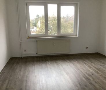 Sehr schöne 2 Zimmer-Wohnung mit Balkon! - Photo 1