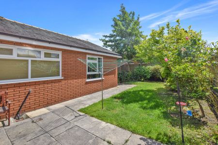 Farndale, Widnes, WA8 9JL - Photo 5