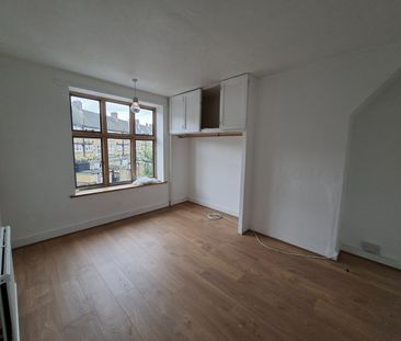 5 Bed Maisonette, Aylmer Parade, N2 - Photo 5