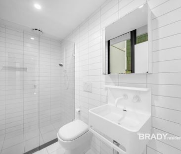 5708/500 Elizabeth Street, Melbourne - Photo 3