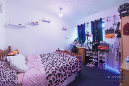 5 bedroom house to rent - Photo 2