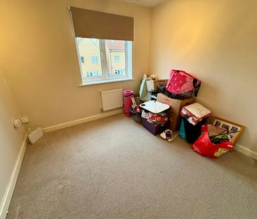 Semi-detached house to rent on - Photo 5