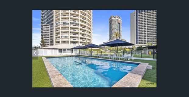 FULLY FURNISHED THREE BEDROOM BEACHFRONT APARTMENT - Photo 1