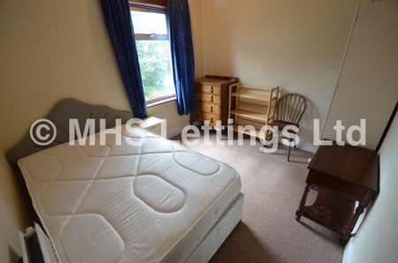 7 Bedroom Semi-Detached House for rent in St. Michaels Lane - Photo 4