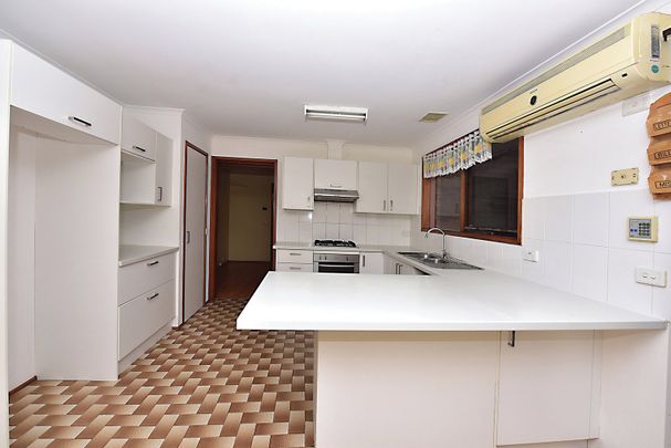 FAMILY HOME - GREAT LOCATION - Photo 1