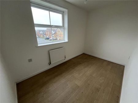 3 bedroom end of terrace house to rent - Photo 3