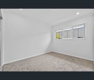 26 Frampton Dr, Campbelltown, NSW 2560 - Photo 6