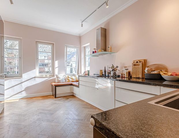 Traumhafte 5-Zimmer-Maisonette-Wohnung in begehrter Top-Lage! - Photo 1