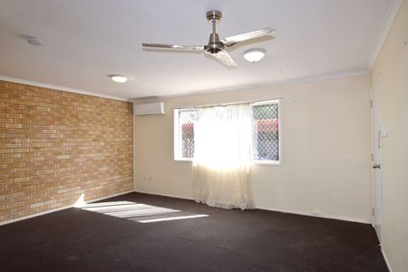 VERY NEAT AND TIDY UNIT IN IDEAL LOCATION - Photo 5