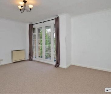 3 bedroom flat to rent - Photo 3
