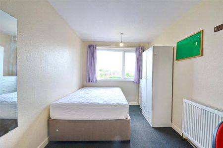4 bedroom terraced house to rent - Photo 4