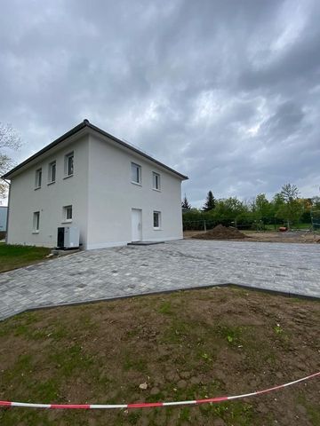 Einfamilienhaus Neubau Zwickau ab sofort zu vermieten - Foto 2